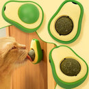 Bola de Catnip para Gatos Tipo Aguacate – Juguete Natural para Lamer, Limpiar y Entretener